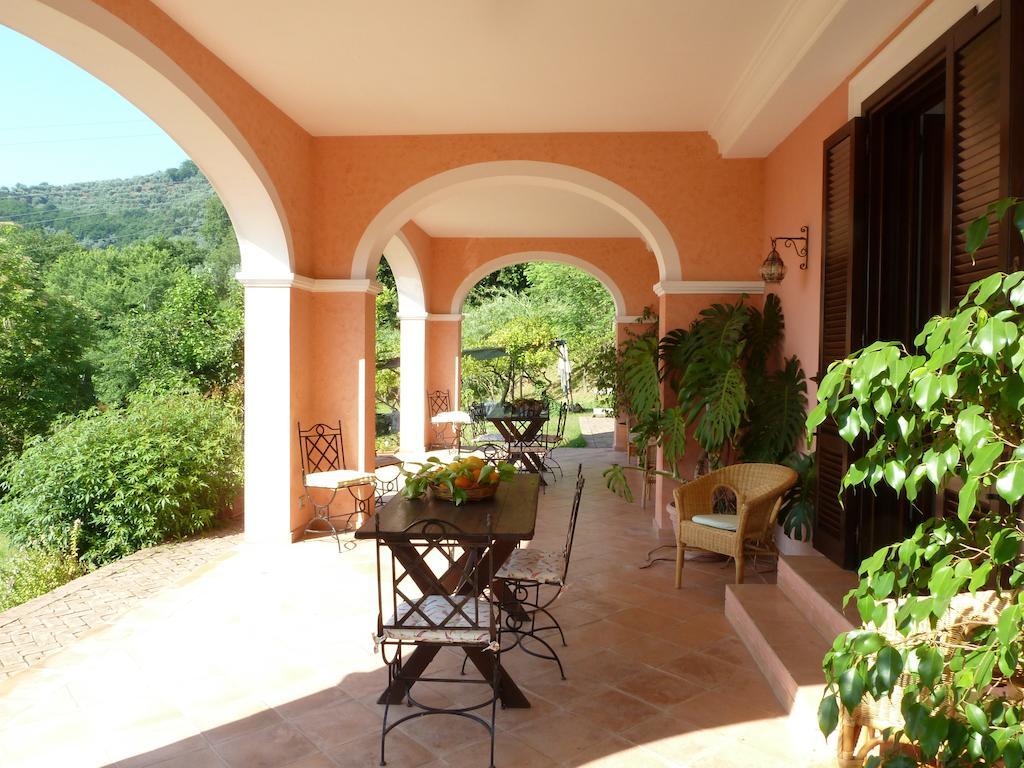 Agriturismo La Vecchia Quercia San Cipriano Picentino Bilik gambar